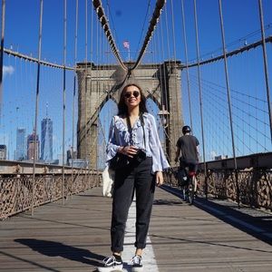 Meet your Posher, Alia